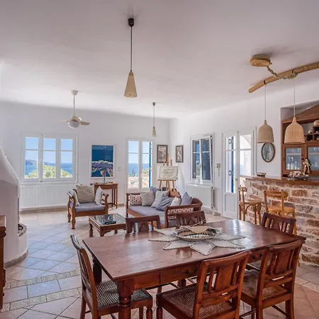Annita, With Extraordinary View Near The Sea Casa vacanze Finikas (Syros)